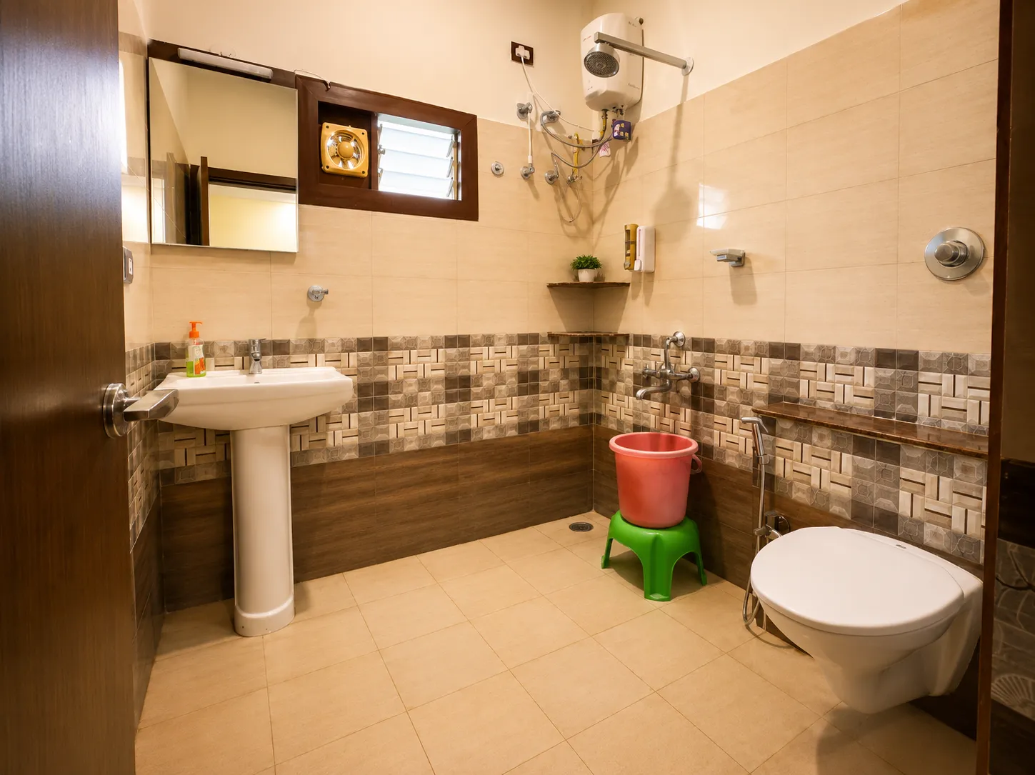 5-Sharing Room 2
