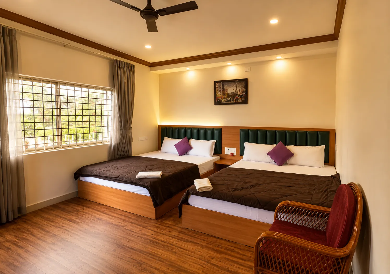 Couple & Family Room